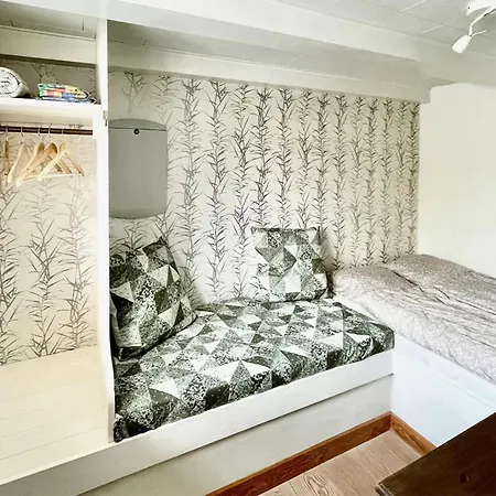 1 Bedroom Awesome In Prázdninový dům Svaneke